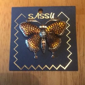 NWT Sassy - butterfly brooch - amber/silver  2”x2”